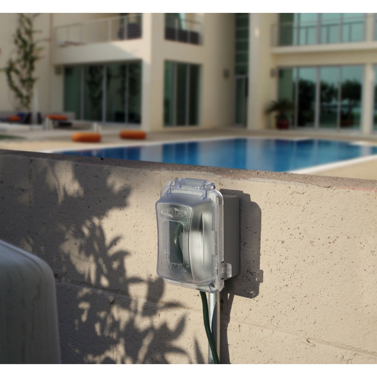 TayMac MM410C Weatherproof In-Use Outlet Cover, Horizontal/Vertical, 16-in-1, 2-3/4 in. Deep