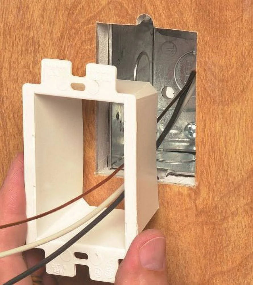 Extensor de caja de plástico Arlington BE1