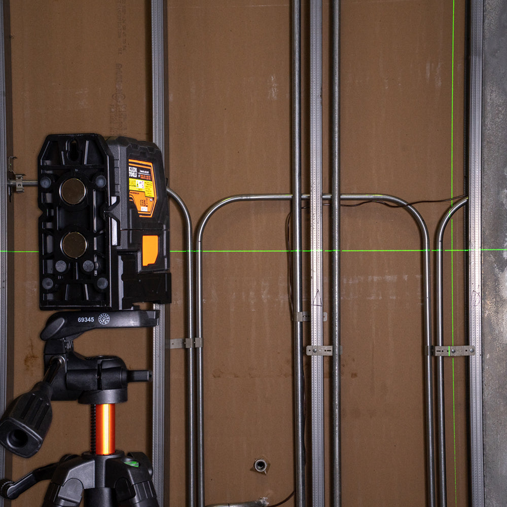 93LCLGR | Klein Tools Rechargeable Green Cross-Line Laser Level with Red Plumb, 165 ft